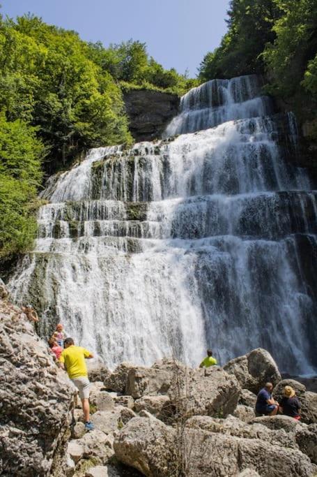 Hébergement de vacances Maison Renovee Au Coeur Du Haut-jura Entre-Deux-Monts